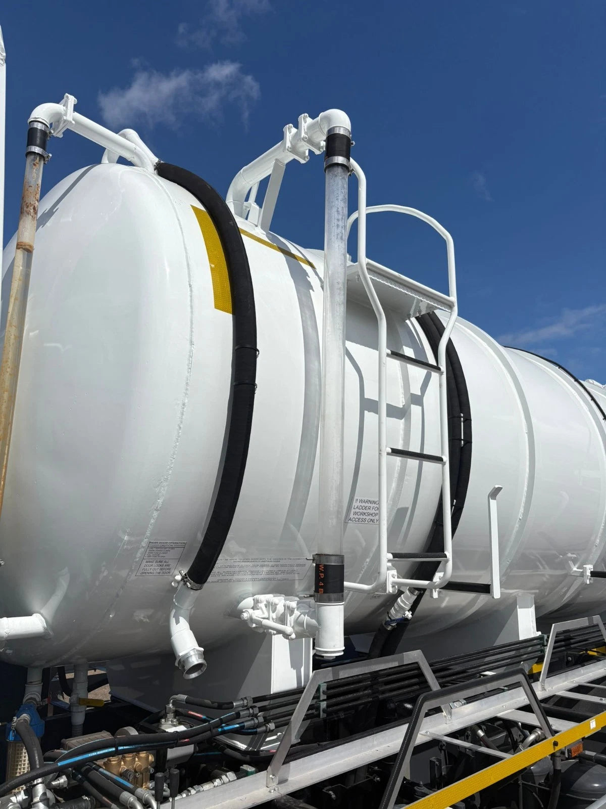 Acrylic Sight Tube / Sight Glass for Vacuum Tankers - 2,000mm